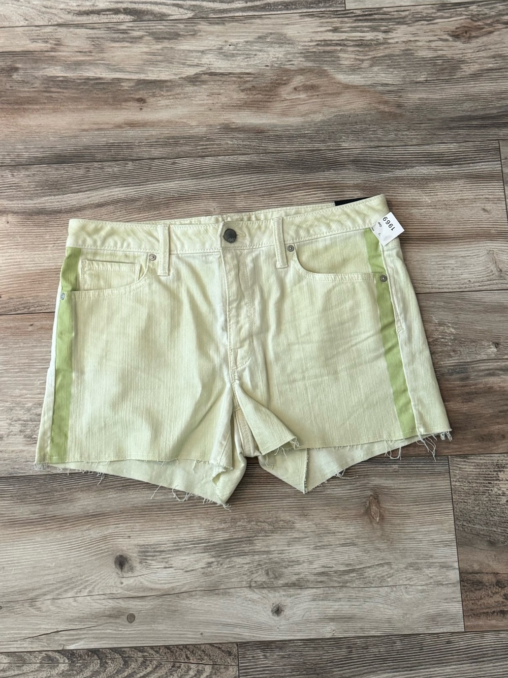 Gap 1969 Slim Cut Off Denim Shorts lime green tuxedo stripe raw hem Size 28 NWT